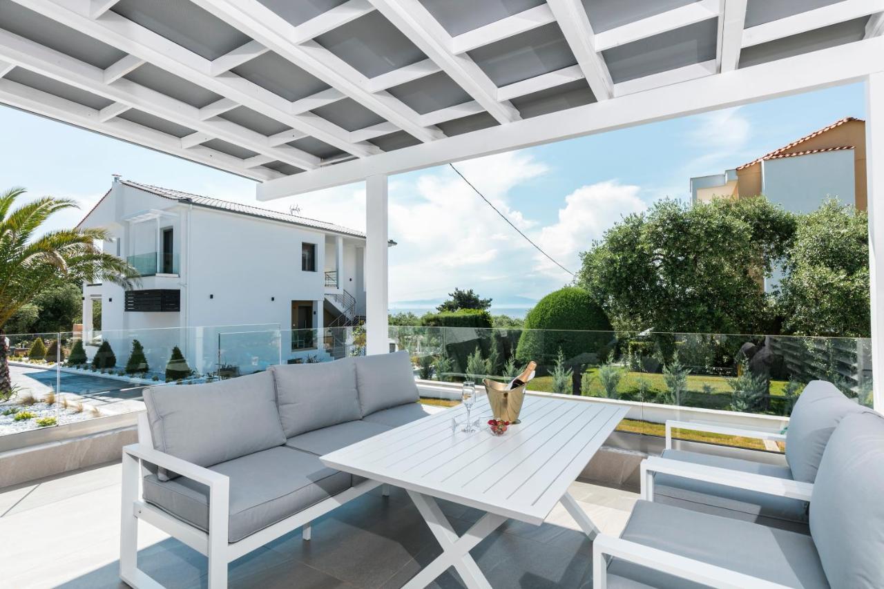 Pachis Escape Suites Exteriör bild
