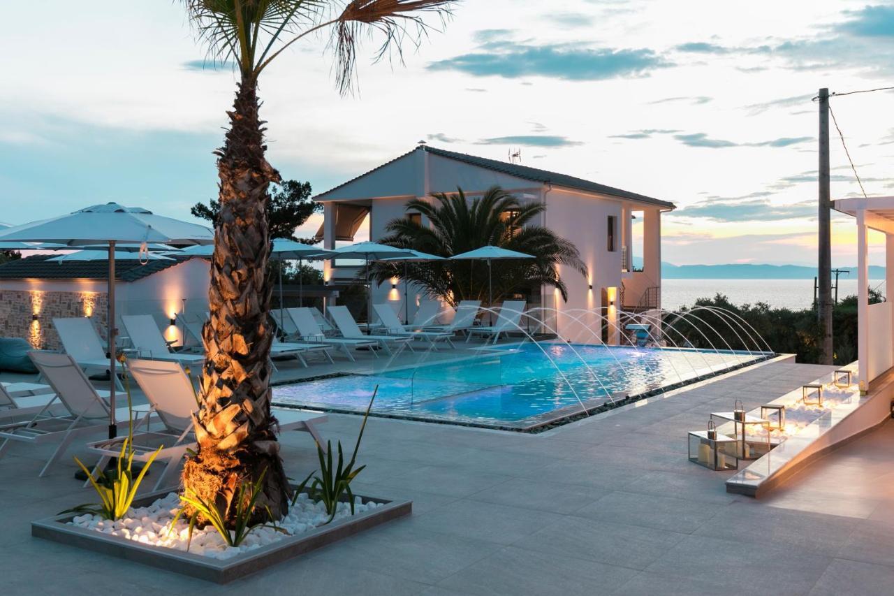 Pachis Escape Suites Exteriör bild