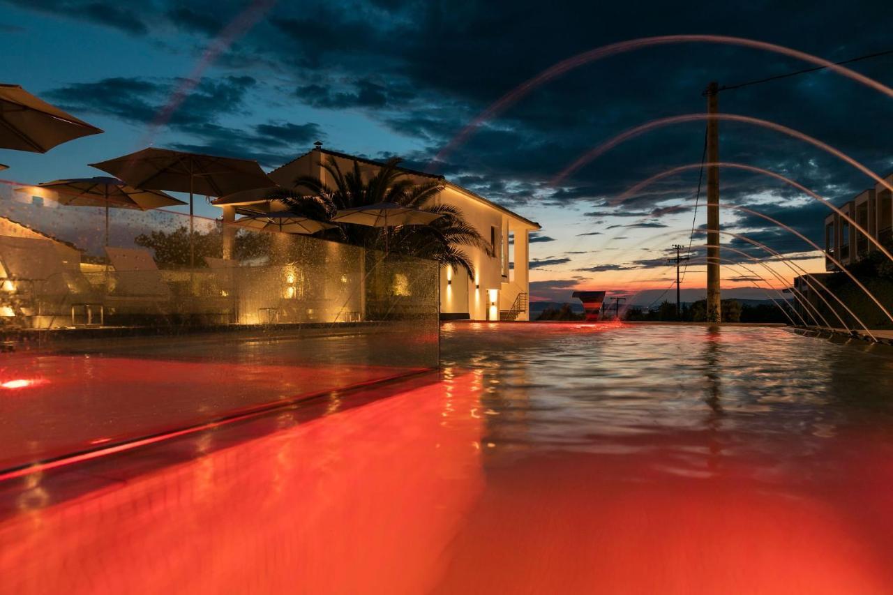 Pachis Escape Suites Exteriör bild