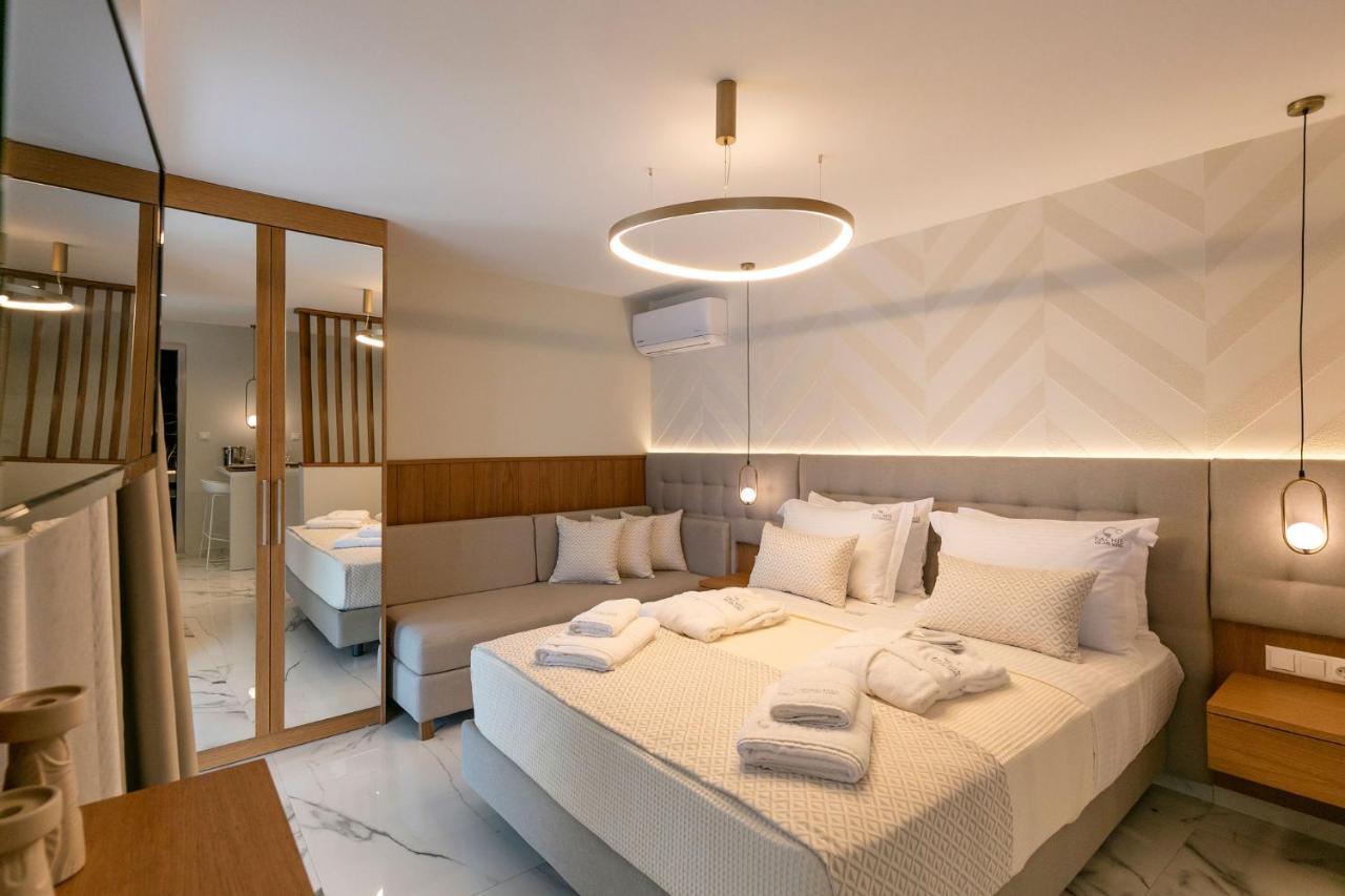 Pachis Escape Suites Exteriör bild