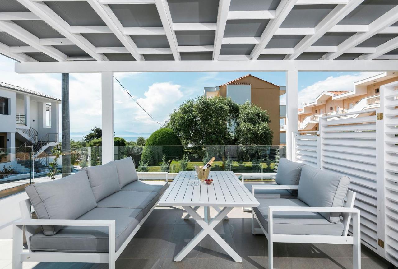 Pachis Escape Suites Exteriör bild
