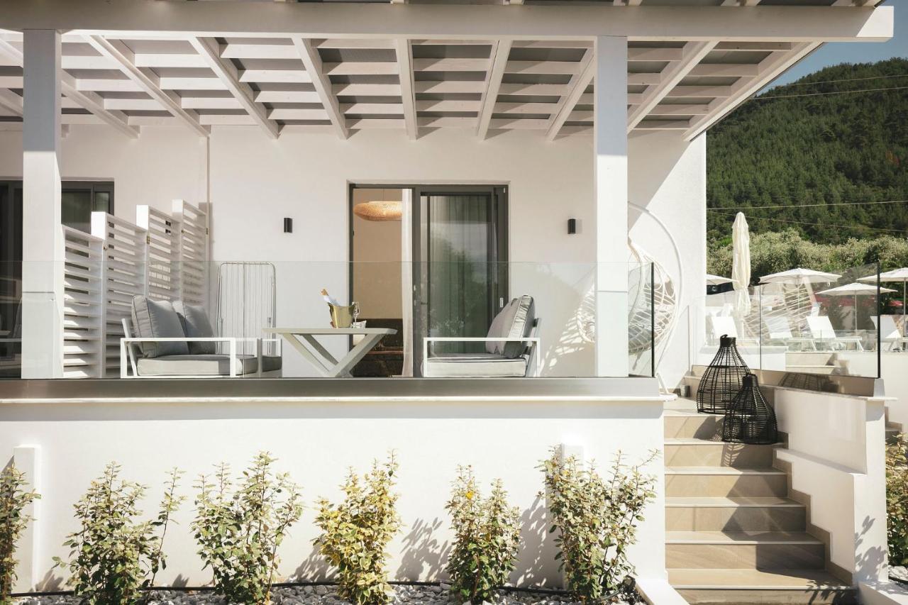 Pachis Escape Suites Exteriör bild