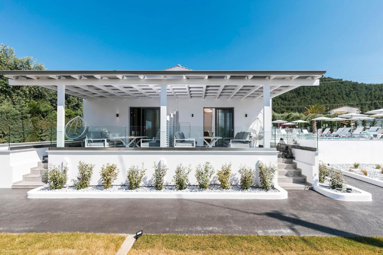 Pachis Escape Suites Exteriör bild